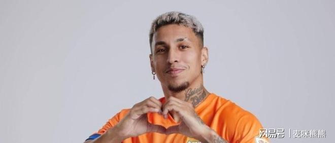 开云官方-Doinb与60激战热火分钟，夺冠胜负难料！，德罗巴焦点对战引发球迷热议(doinb吧)