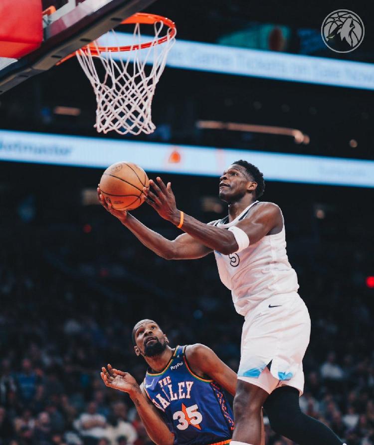 体育娱乐-杜兰特重返赛场，领先优势明显首场状态出色，快船观众沸腾！热度持续攀升的简单介绍