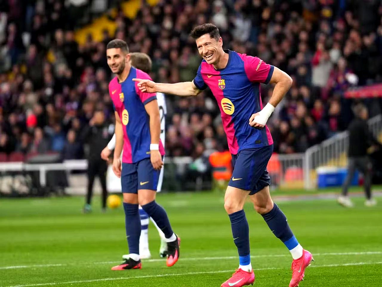 体育平台-巴塞罗那小罗时代最佳阵容